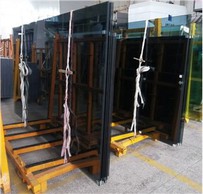 জানালার দরজার জন্য গ্রে টিন্টেড গ্লাস